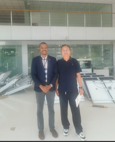 坦桑尼亞友人訪問藍(lán)海陽光公司，就繼續(xù)深化擴(kuò)大海外市場(chǎng)進(jìn)行交流合作